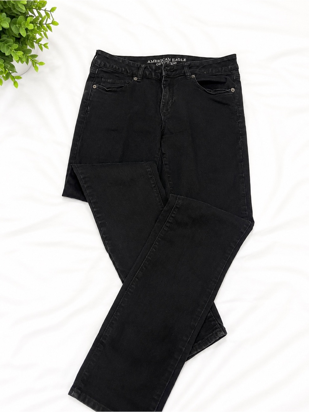 American Eagle Skinny Super Stretch Black Jeans Women’s Size 12